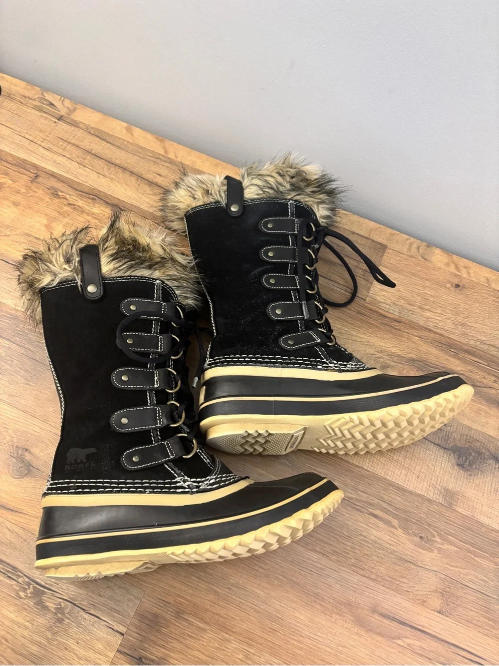 Sorel Joan of Arctic Insulated Winter Snow Boots Black